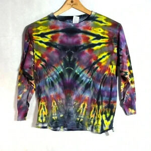 Custom tie-dyed Tshirt Purple, Red, Blue and Yellow sz M